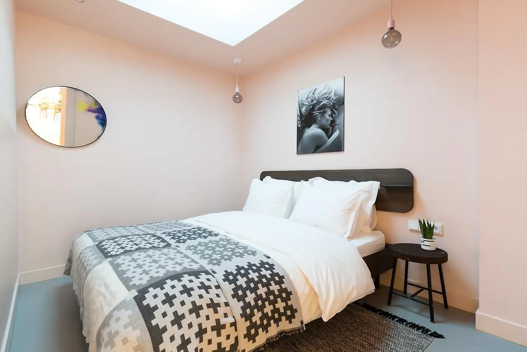 Kith & Kin Boutique Apartments Amsterdam Netherlands